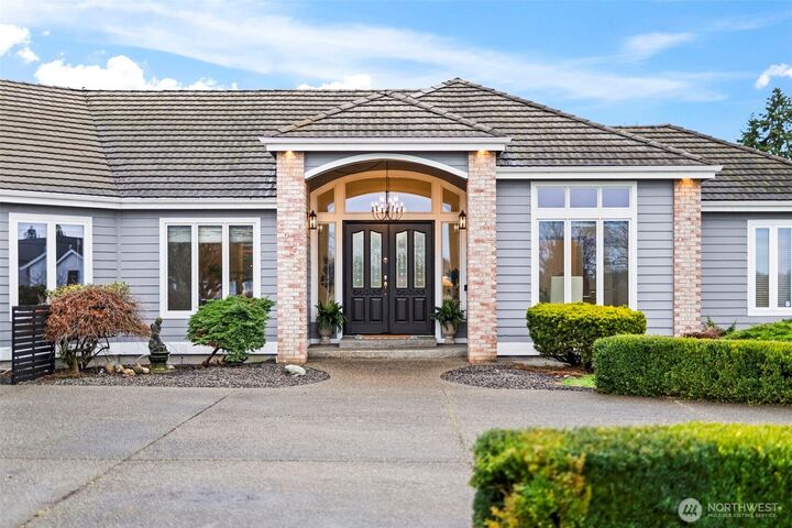 Property Photo:  2505  263rd Street Ct E  WA 98387 