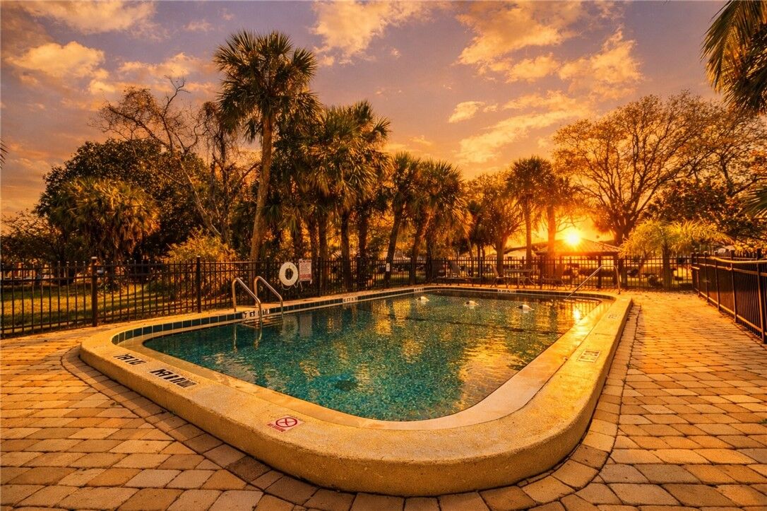 Property Photo:  1209 E New Haven Avenue 404  FL 32901 