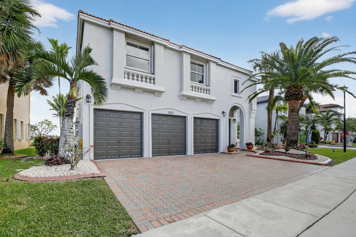 Property Photo:  1071 SW 171st Terrace  FL 33027 