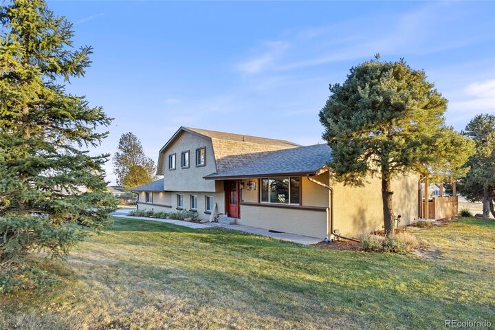 Property Photo:  954 Cheyenne Place  CO 80138 