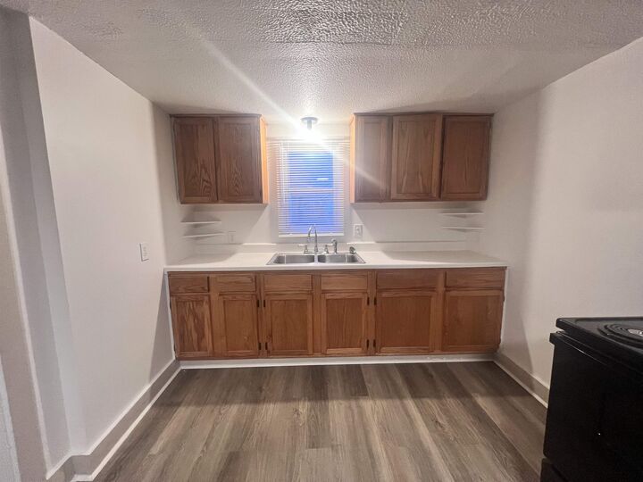 Property Photo:  1023 S Millwood Ave  KS 67213 