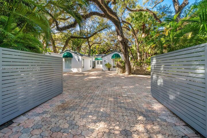 Property Photo:  3700 Justison Rd  FL 33133 