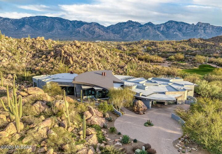 Property Photo: 1470 W Tortolita Mountain Circle AZ 85755