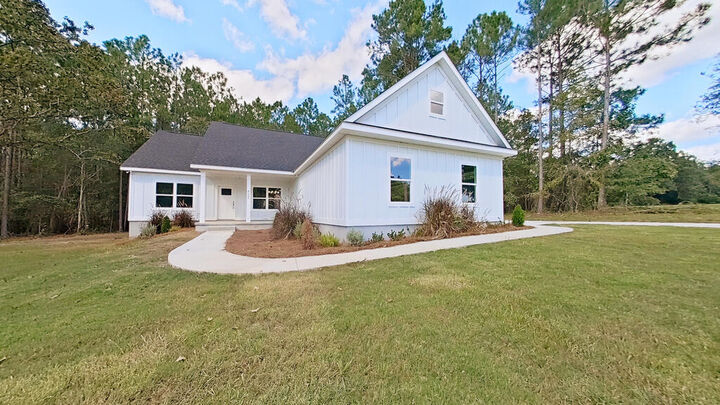 Property Photo:  425 Woodridge Lane  GA 39827 