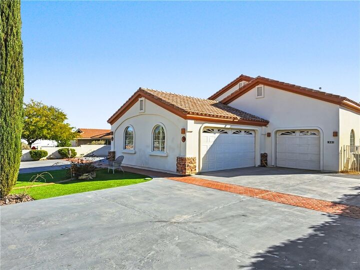 Property Photo:  825 Country Club Drive  AZ 86401 