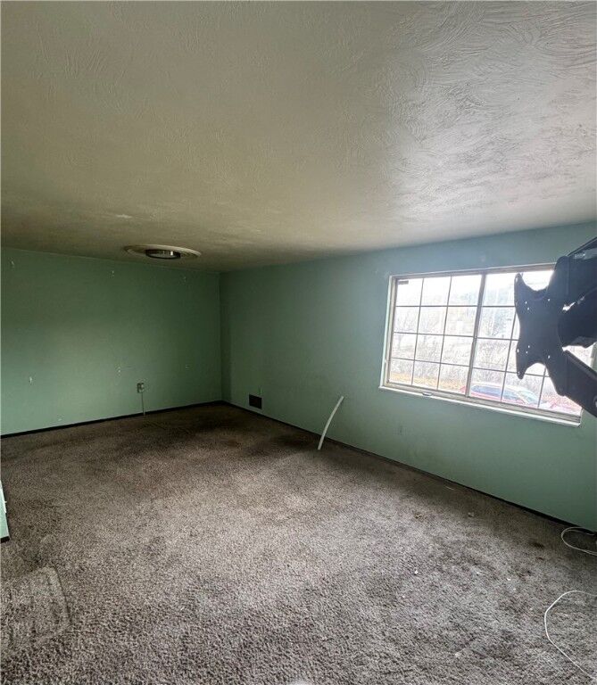 Property Photo:  7305 Bennett St  PA 15208 