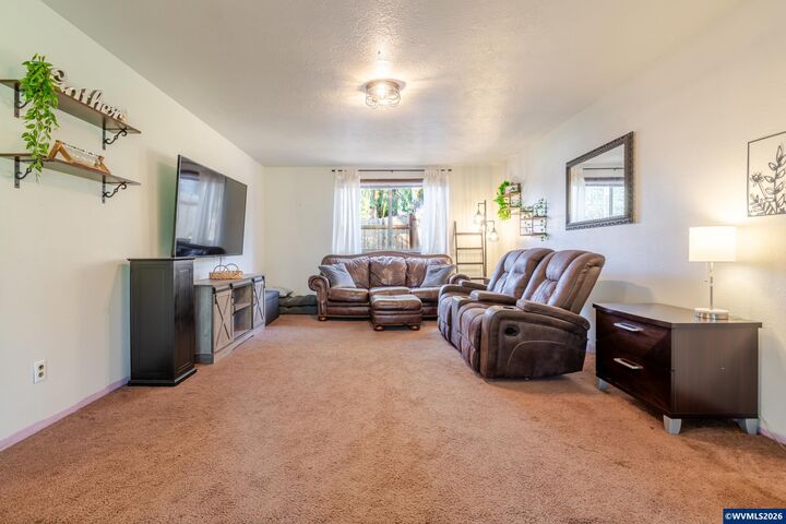 Property Photo:  40352 Holley Heights Lp  OR 97386 