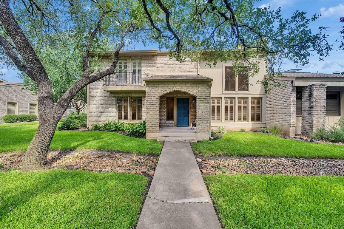 Property Photo: 8111 Middle Court TX 78759