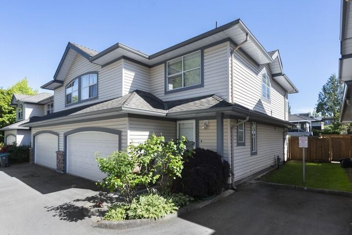 8257 121A Street 18 — photo 1