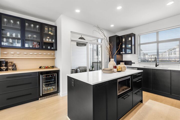 Property Photo:  2886 Montrose Avenue 78  BC V2S 0N7 