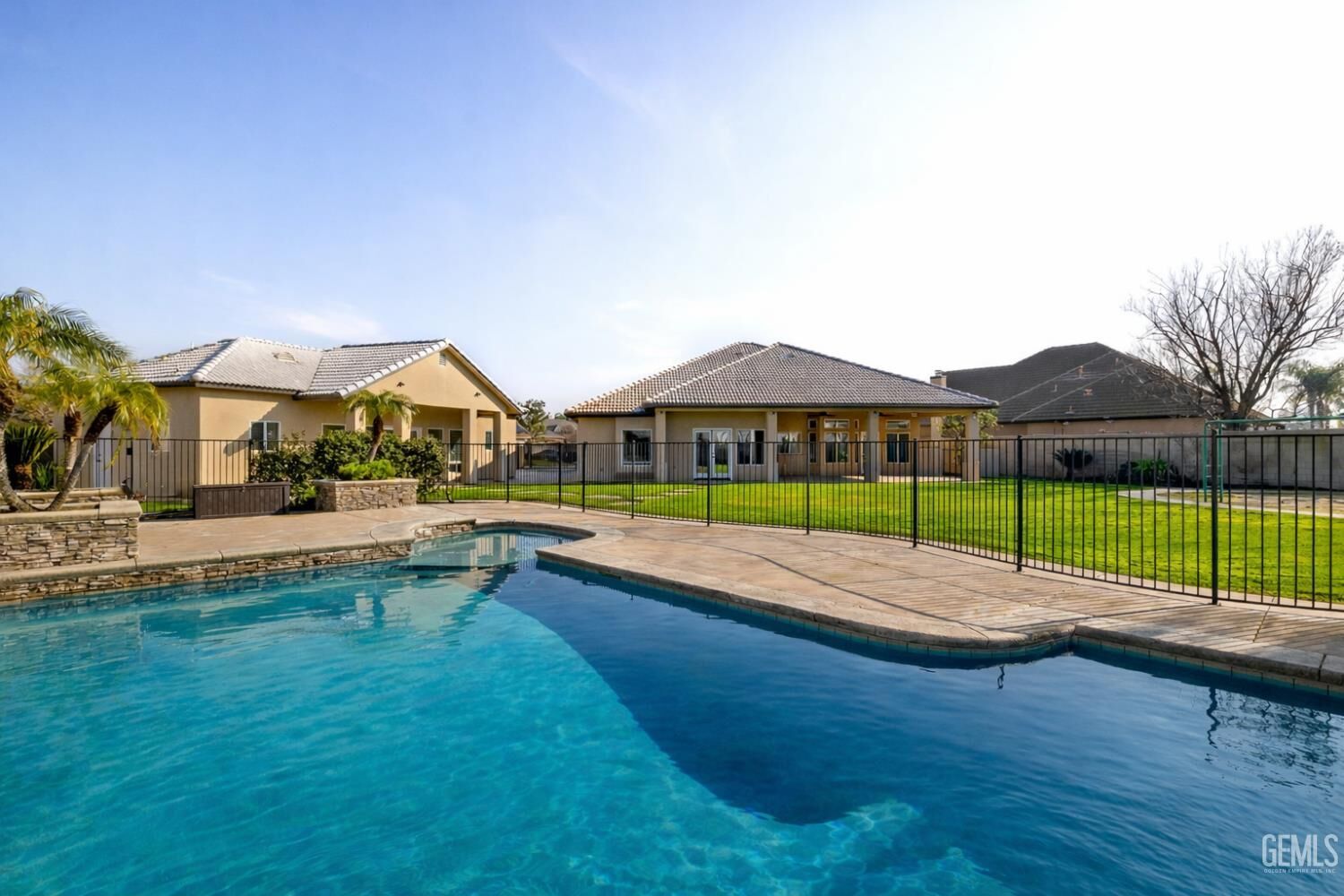 Property Photo:  2537 Ollie Court  CA 93314 