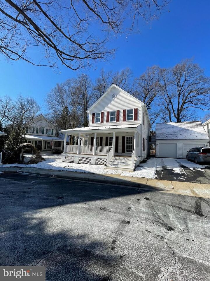 Property Photo:  17812 Hidden Garden Lane  MD 20861 