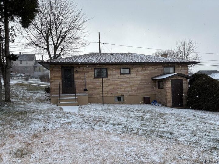 Property Photo:  506 Mountain Avenue  PA 15946 