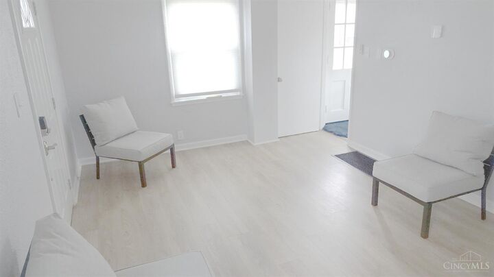 Property Photo:  1527 Dana Avenue  OH 45207 