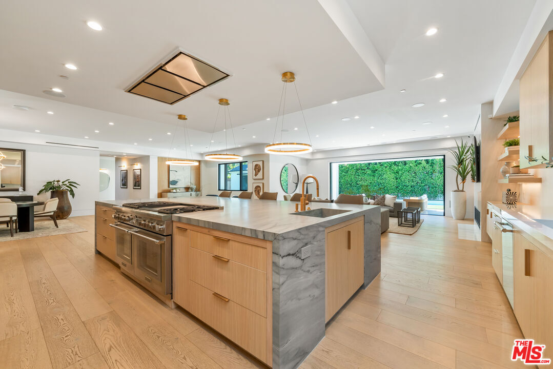 Property Photo:  17228 Otsego St  CA 91316 