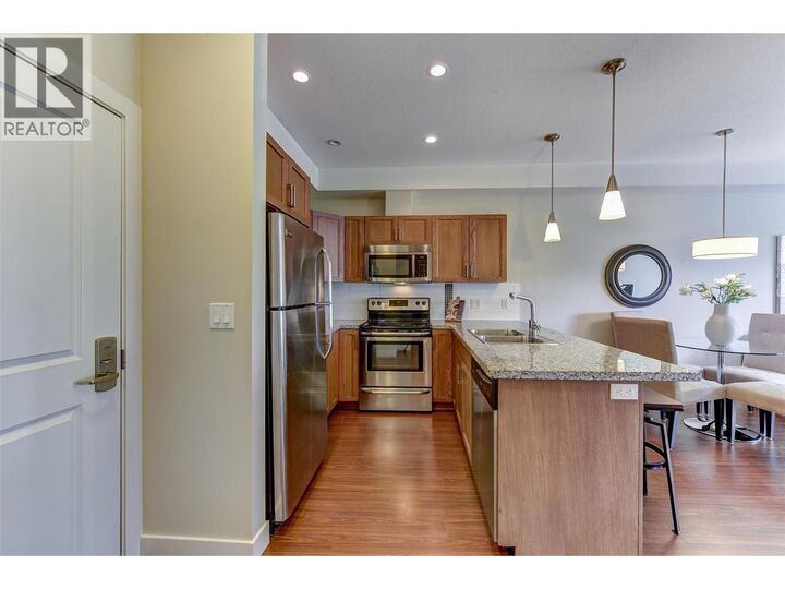Property Photo: 3220 Skyview Lane 202 BC V4T 3J4