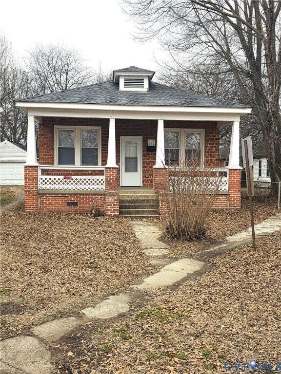 Property Photo:  126 S 11th Avenue  VA 23860 