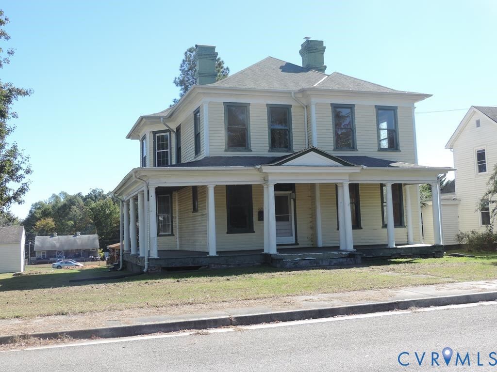 Property Photo:  303 Brunswick Avenue  VA 23824 