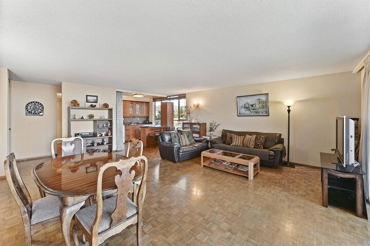 Property Photo:  320 Lee St 405  CA 94610 