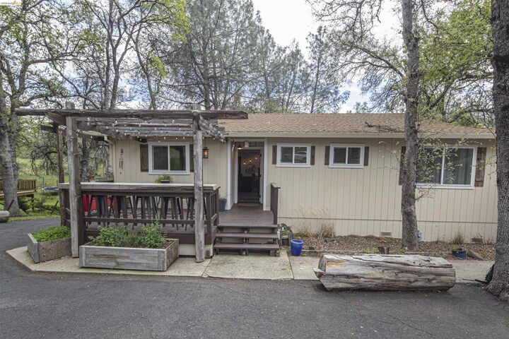 Property Photo:  12874 Green Valley Cir  CA 95321 