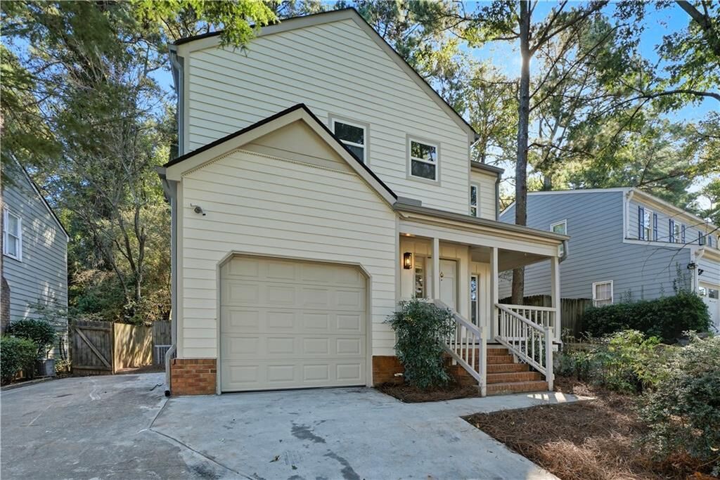 Property Photo:  1367 Wenlock Edge Cove  GA 30083 