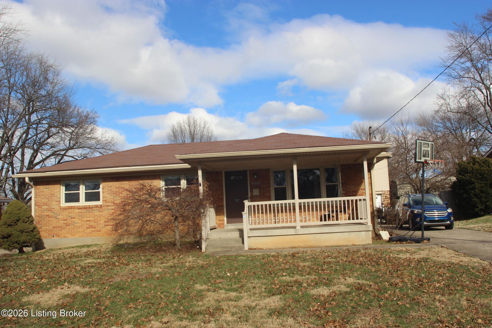 Property Photo: 6021 Princess Way KY 40219