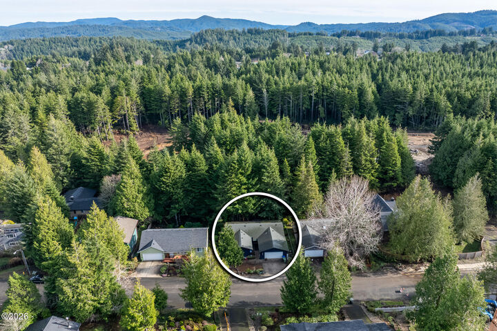 Property Photo: 885 SW Dolores Drive OR 97394