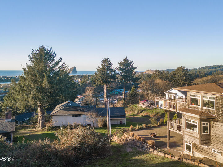 Property Photo:  35530 Lower Loop Road  OR 97135 