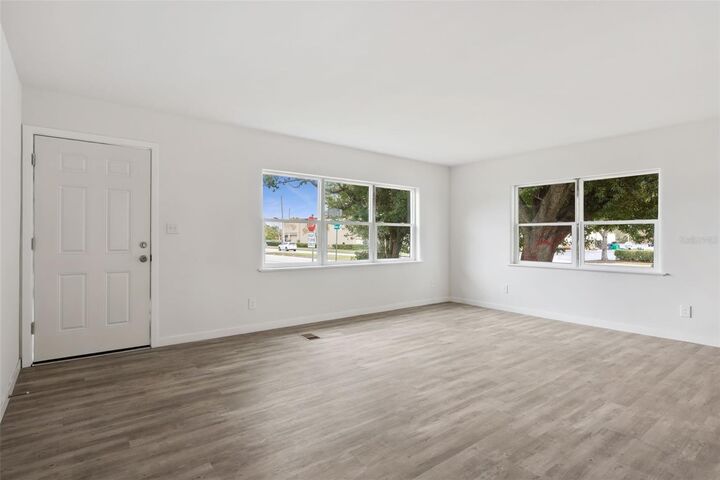 Property Photo:  4322 Lancashire Lane  FL 32812 