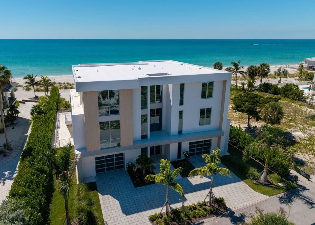Property Photo: 6489 Gulfside Road FL 34228