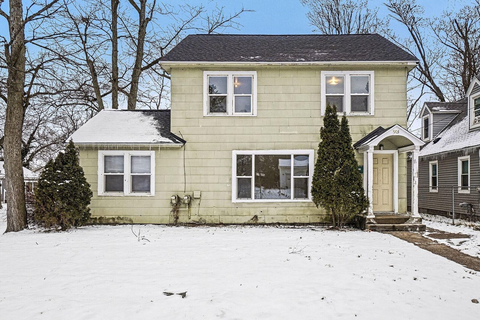 Property Photo:  903 Southworth Terrace  MI 49048 