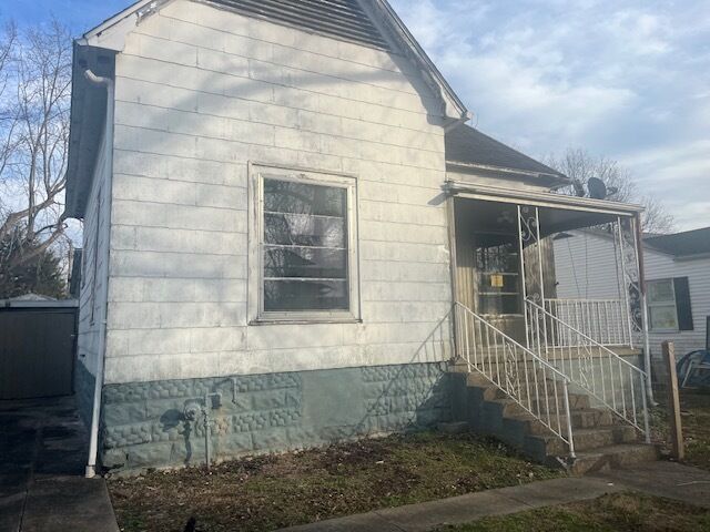 Property Photo:  404 N 12th Street  IL 62948 