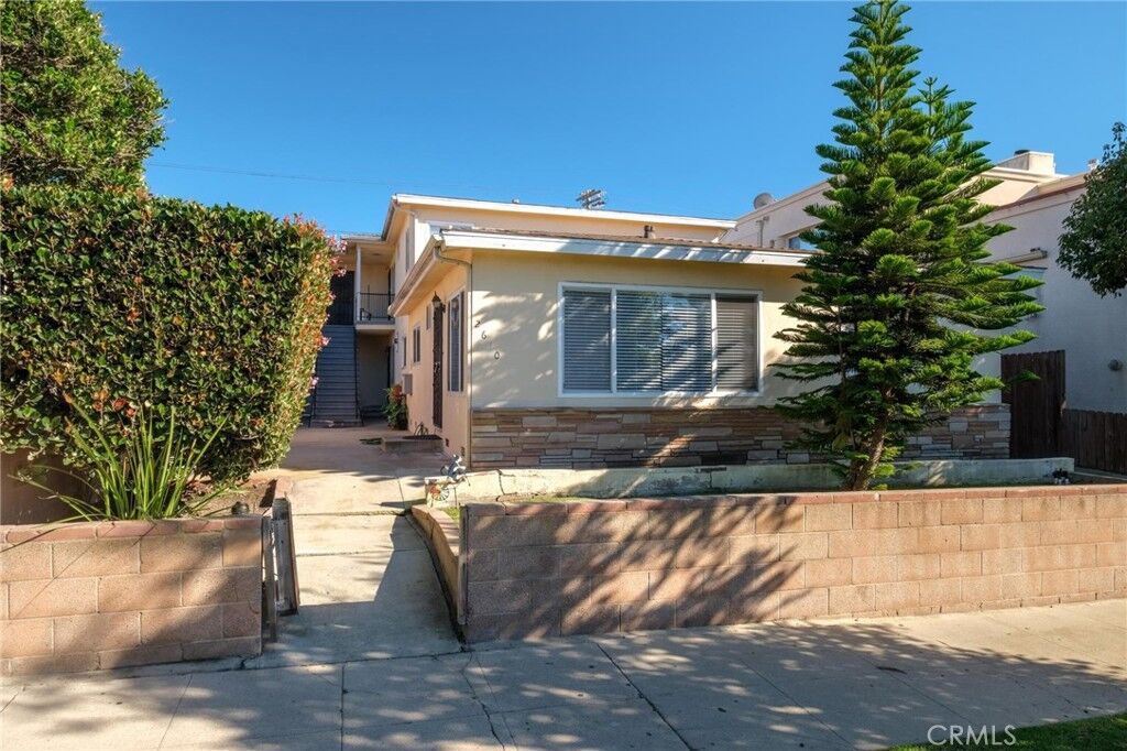 Property Photo:  2610 Alma Street 4  CA 90731 