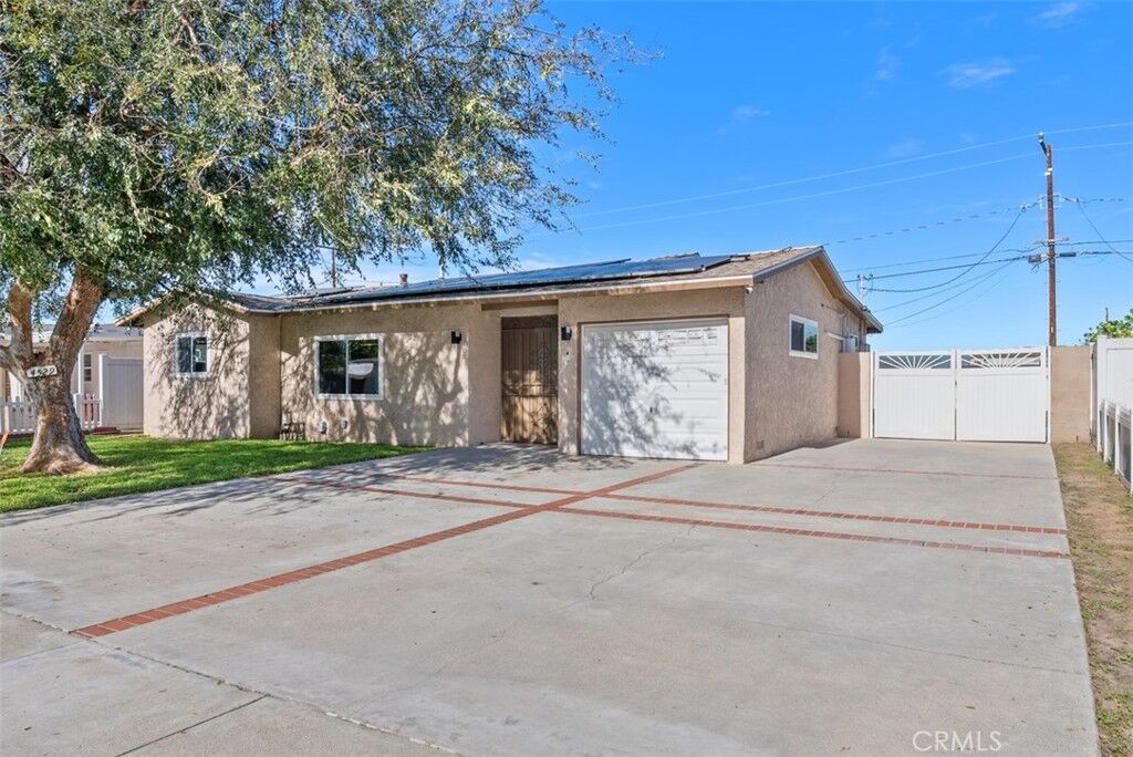 Property Photo:  4529 W Flight Avenue  CA 92704 