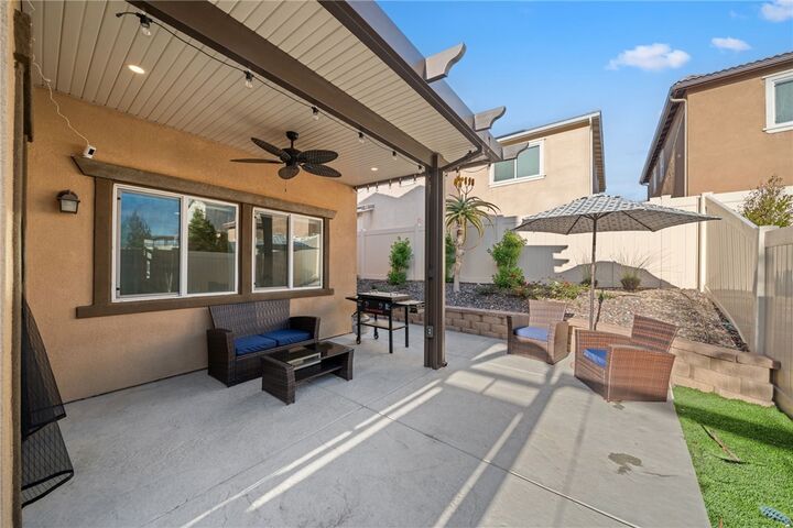Property Photo:  41250 Winterberry Street  CA 92562 