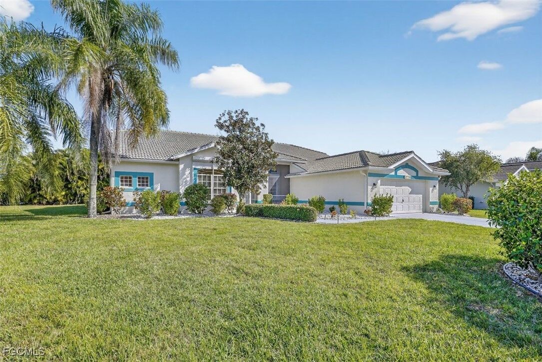 Property Photo:  12721 Dresden Court  FL 33912 