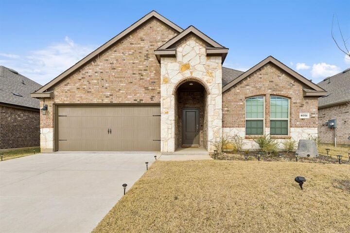 Property Photo:  9721 Tinsley Street  TX 76227 