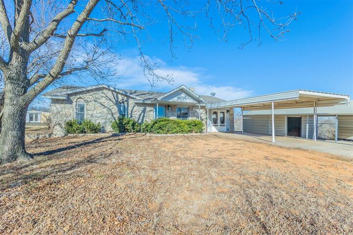 Property Photo:  9125 E Tecumseh Road  OK 73026 