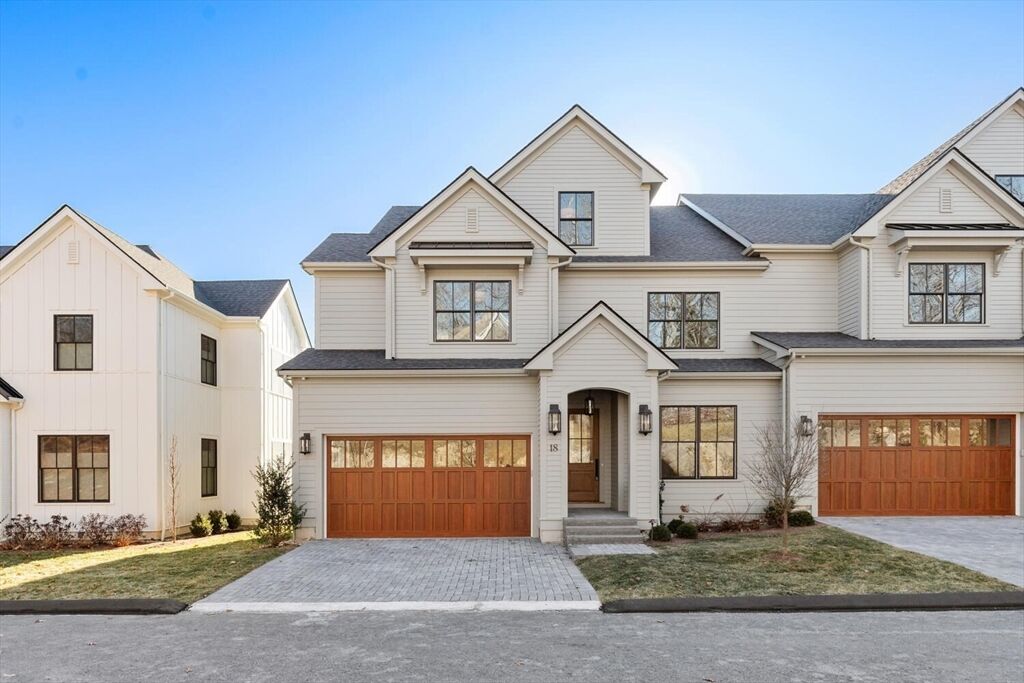 Property Photo: 18 Common Court 18 MA 02421