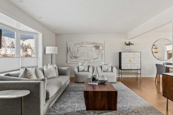 Property Photo:  1571 Windsor Street NW  AB T2N 3X5 