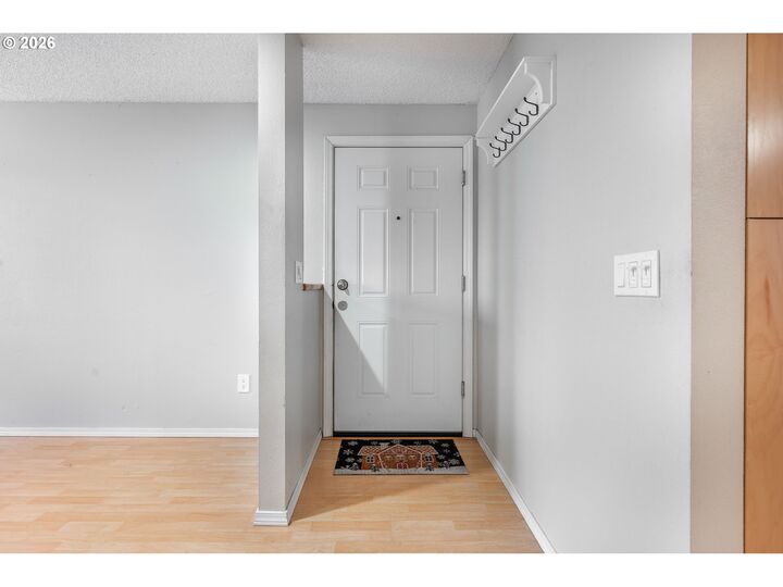 Property Photo:  2330 SE Brookwood Ave 206  OR 97123 