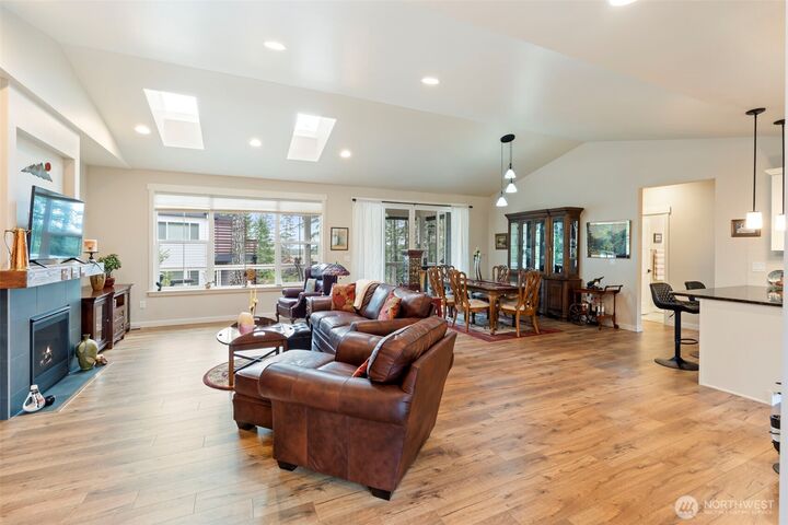 Property Photo: 71 E Hemlock Court WA 98592