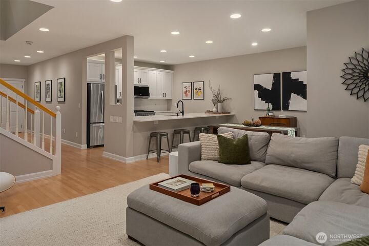 Property Photo:  10012 NE 37th Court  WA 98033 