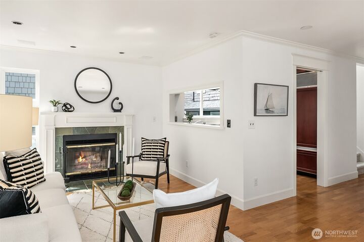 Property Photo:  1929  42nd Avenue E B  WA 98112 