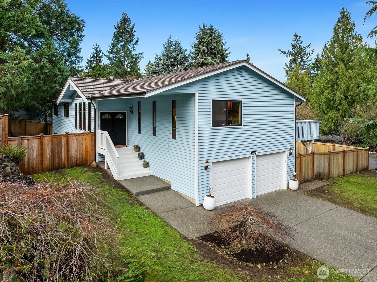 Property Photo:  4329  210th Court NE  WA 98074 