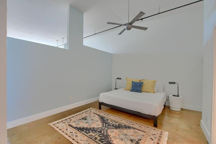 Property Photo:  180 NE 4th Avenue 406  FL 33483 