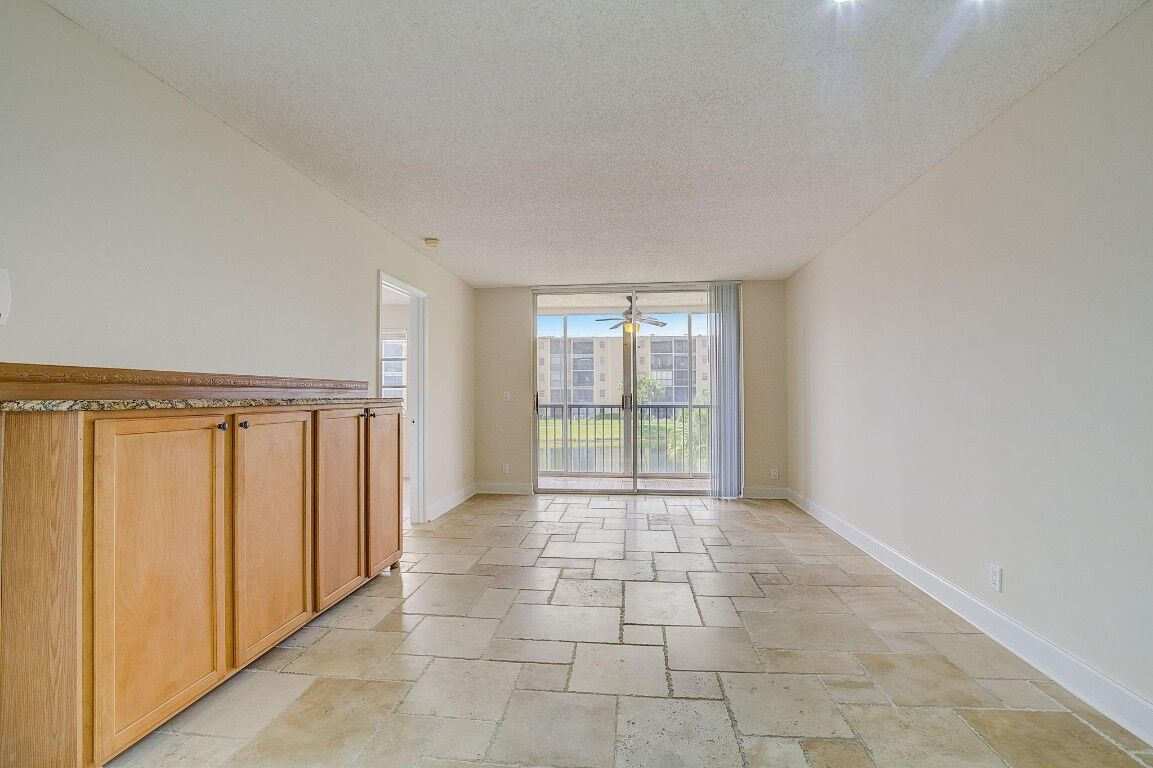 Property Photo: 7940 NW 50th Street 203 FL 33351