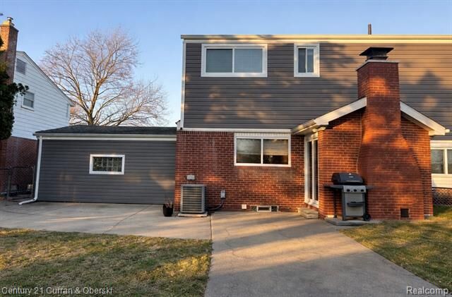 Property Photo: 31659 W Perth Street W MI 48154