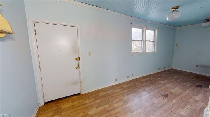 Property Photo:  5207 Norvella Ave  VA 23513 