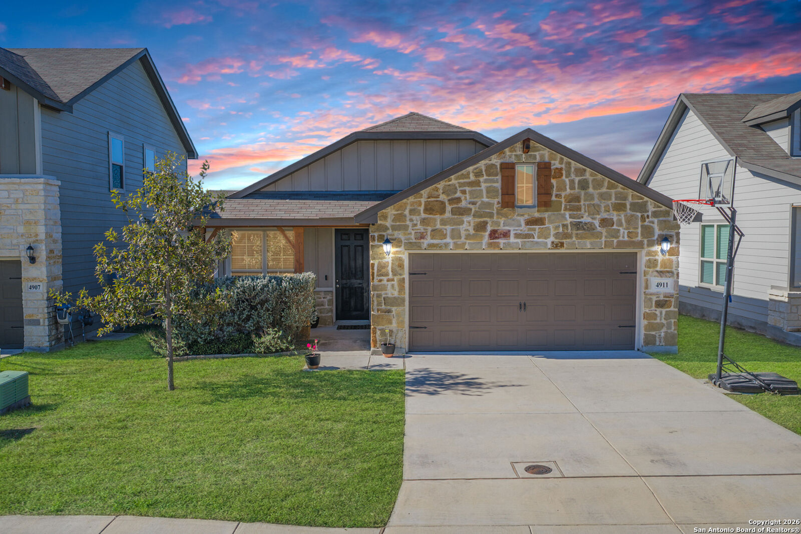 Property Photo:  4911 Ranahan Pass  TX 78152 